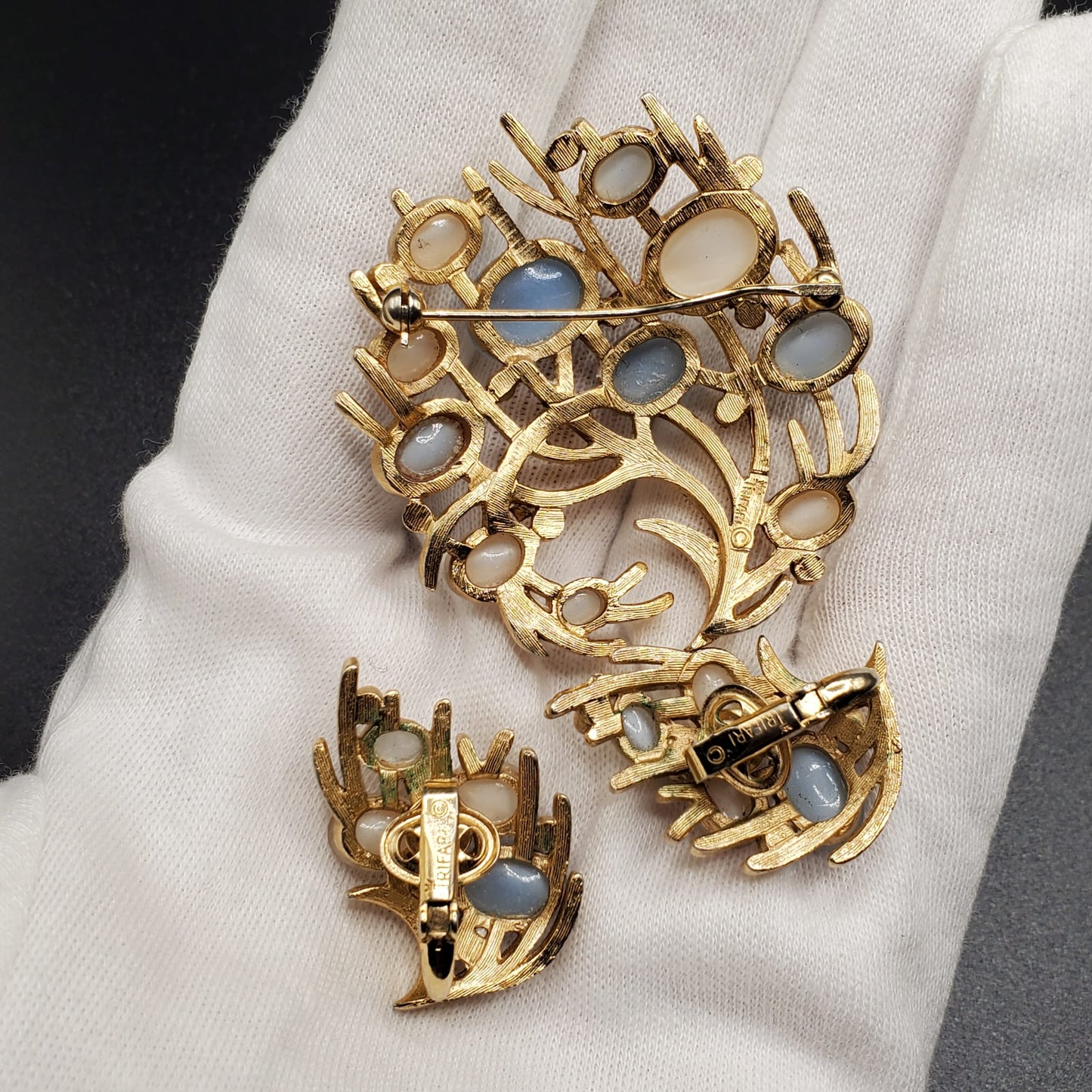 Vintage TRIFARI “Under the Sea” Alfred Philippe Moonstone Brooch Pin and Clip on Earrings Set