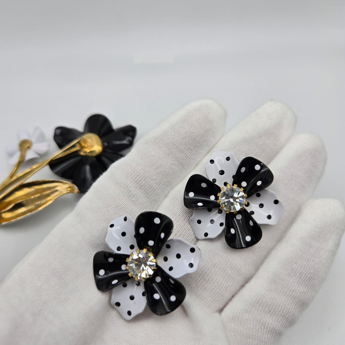 Vintage AVON Retro Black and White Polka Dots Flower Gold Tone Brooch Pin and Earrings Set