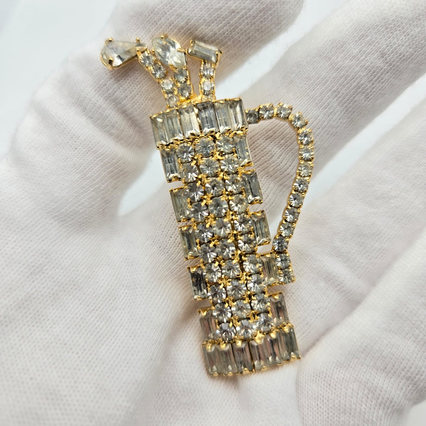 Vintage Golf Bag Brooch Pin