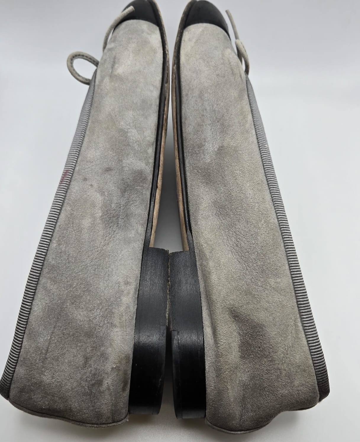 Vintage CHANEL Cap Toe CC Ballet Flats Bow Logo Grey and Black Lambskin Size 37