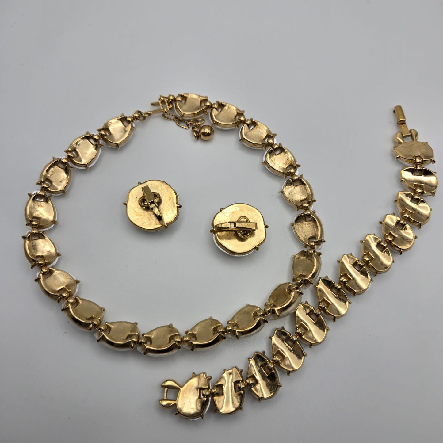 Vintage TRIFARI Crown Signed Tear Drop Faux Pearls, Gold Tone Choker Necklace, Bracelet and Clip on Earrings Set