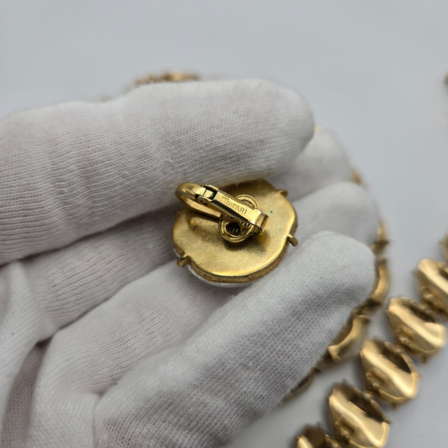 Vintage TRIFARI Crown Signed Tear Drop Faux Pearls, Gold Tone Choker Necklace, Bracelet and Clip on Earrings Set