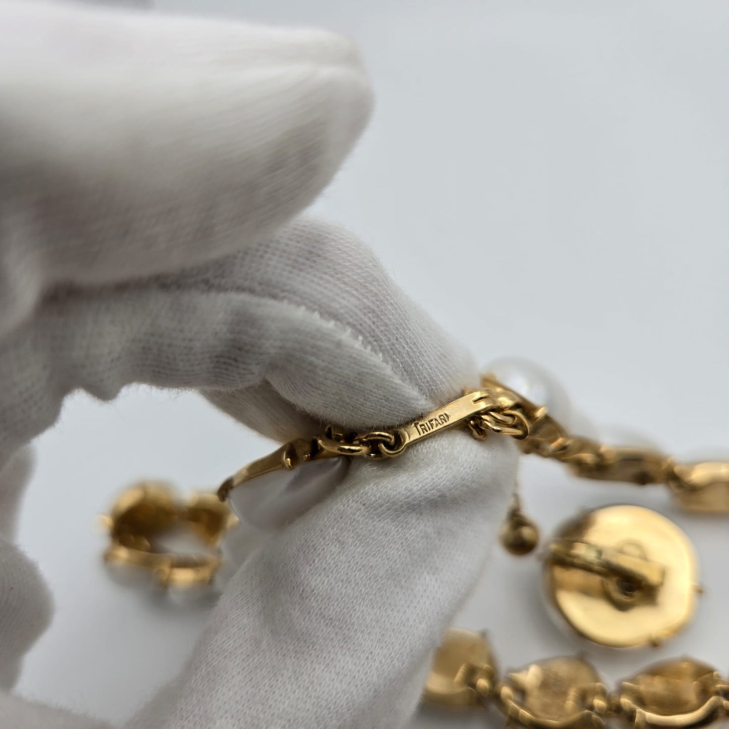 Vintage TRIFARI Crown Signed Tear Drop Faux Pearls, Gold Tone Choker Necklace, Bracelet and Clip on Earrings Set