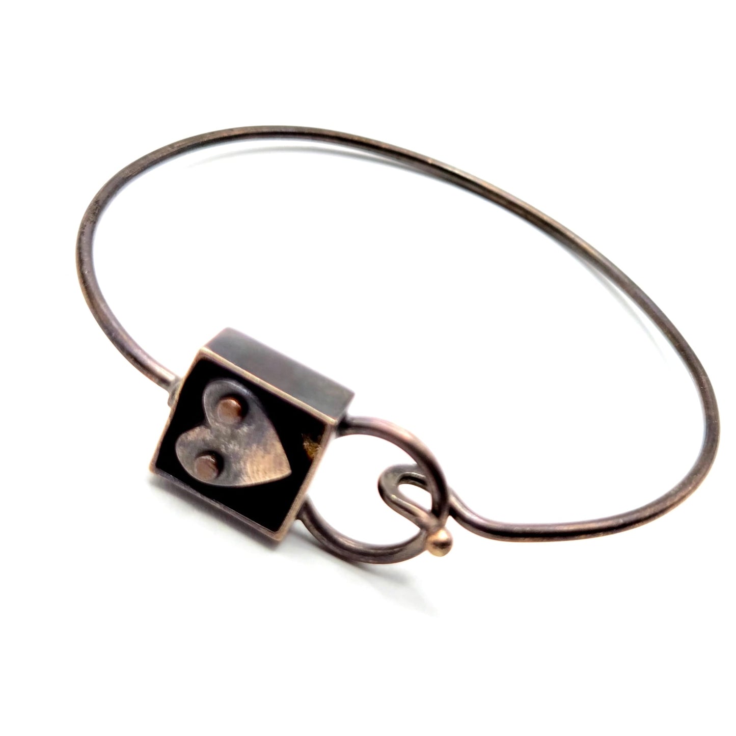 THOMAS MANN Signed Heart in a Box Wire Bracelet