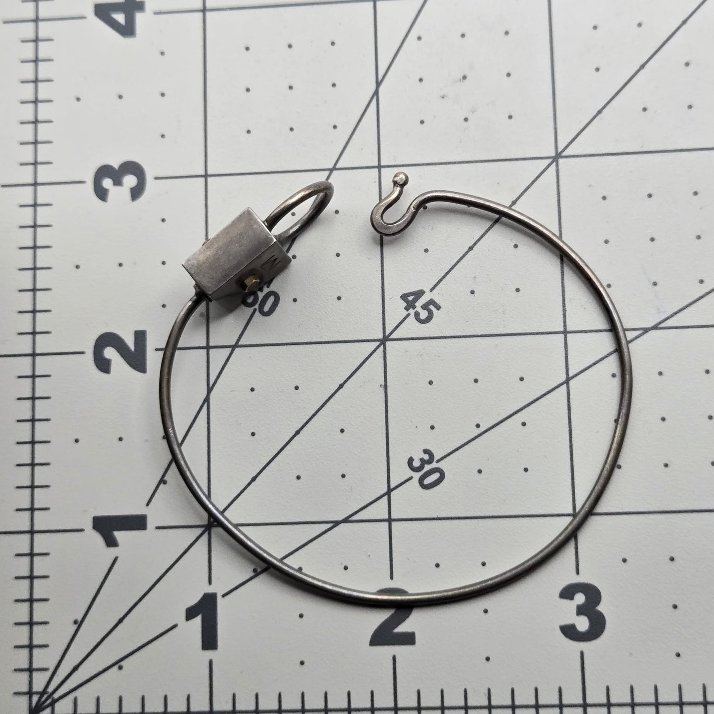 THOMAS MANN Signed Heart in a Box Wire Bracelet