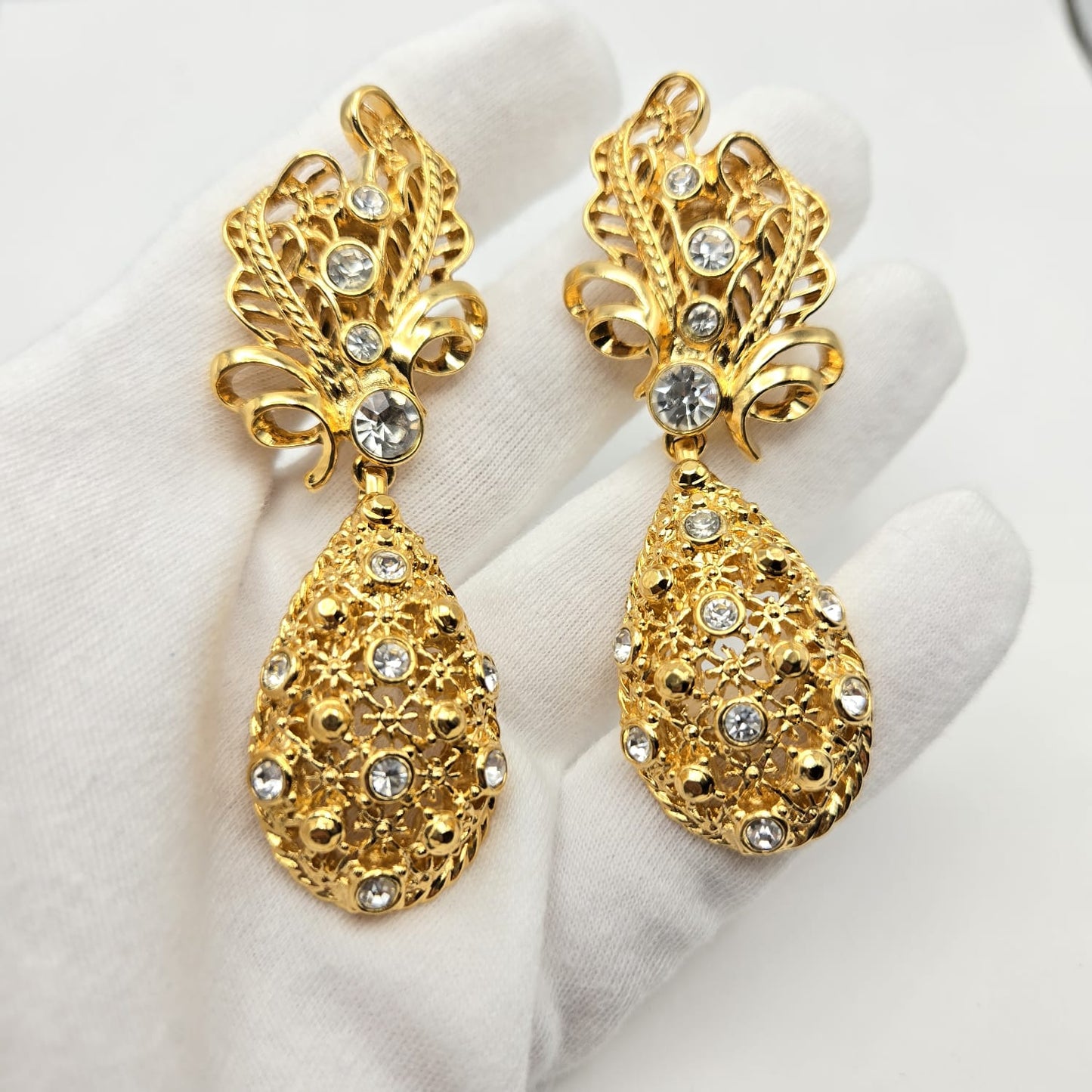 Vintage JOSE MARIA BARRERA For AVON Versatile Elegance Rhinestones Gold Tone Dangle Clip on Earrings