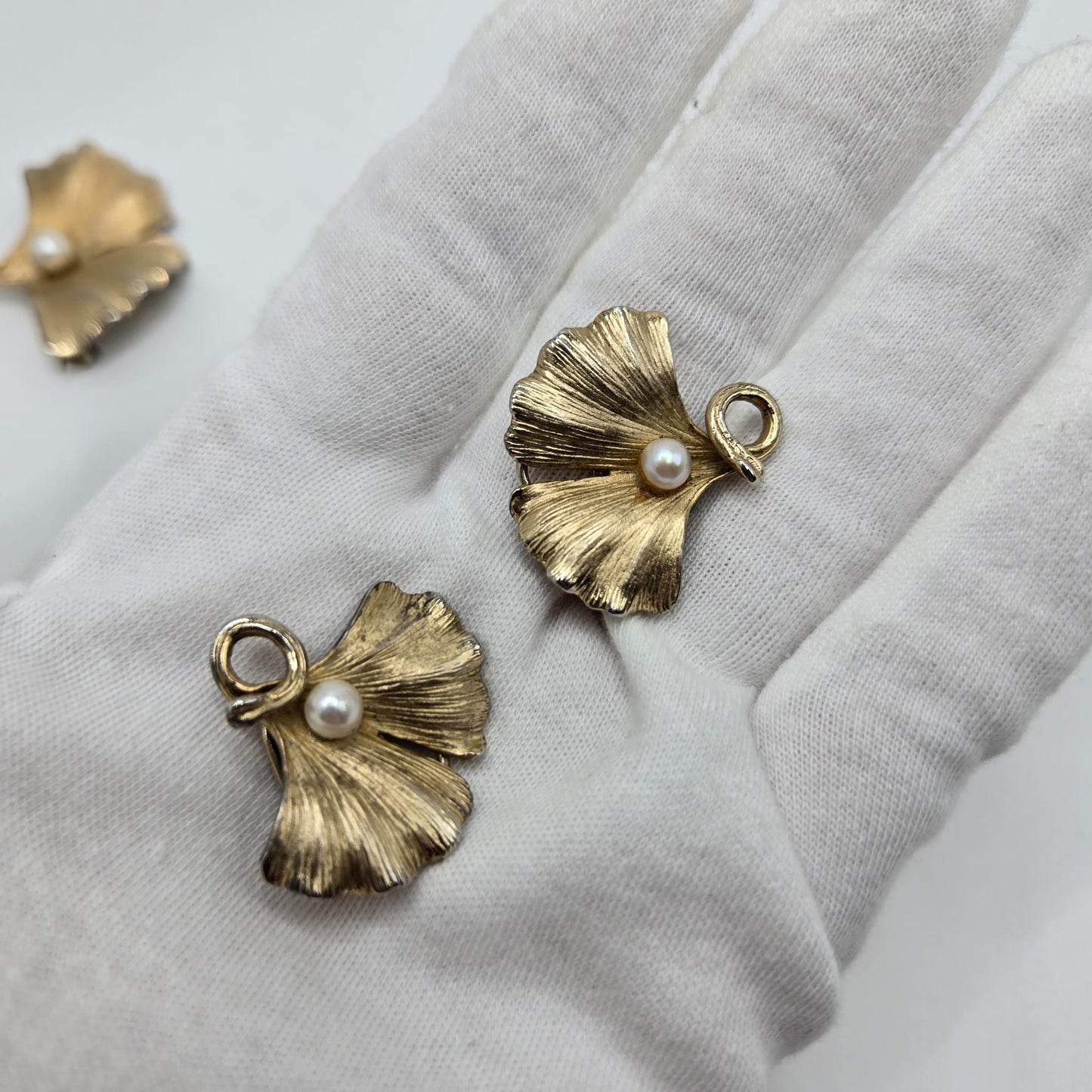 Vintage NAPIER STERLING Signed Ginkgo Leaf, Faux Pearl, Gold Tone Brooch pin and Clip on Earrings Set