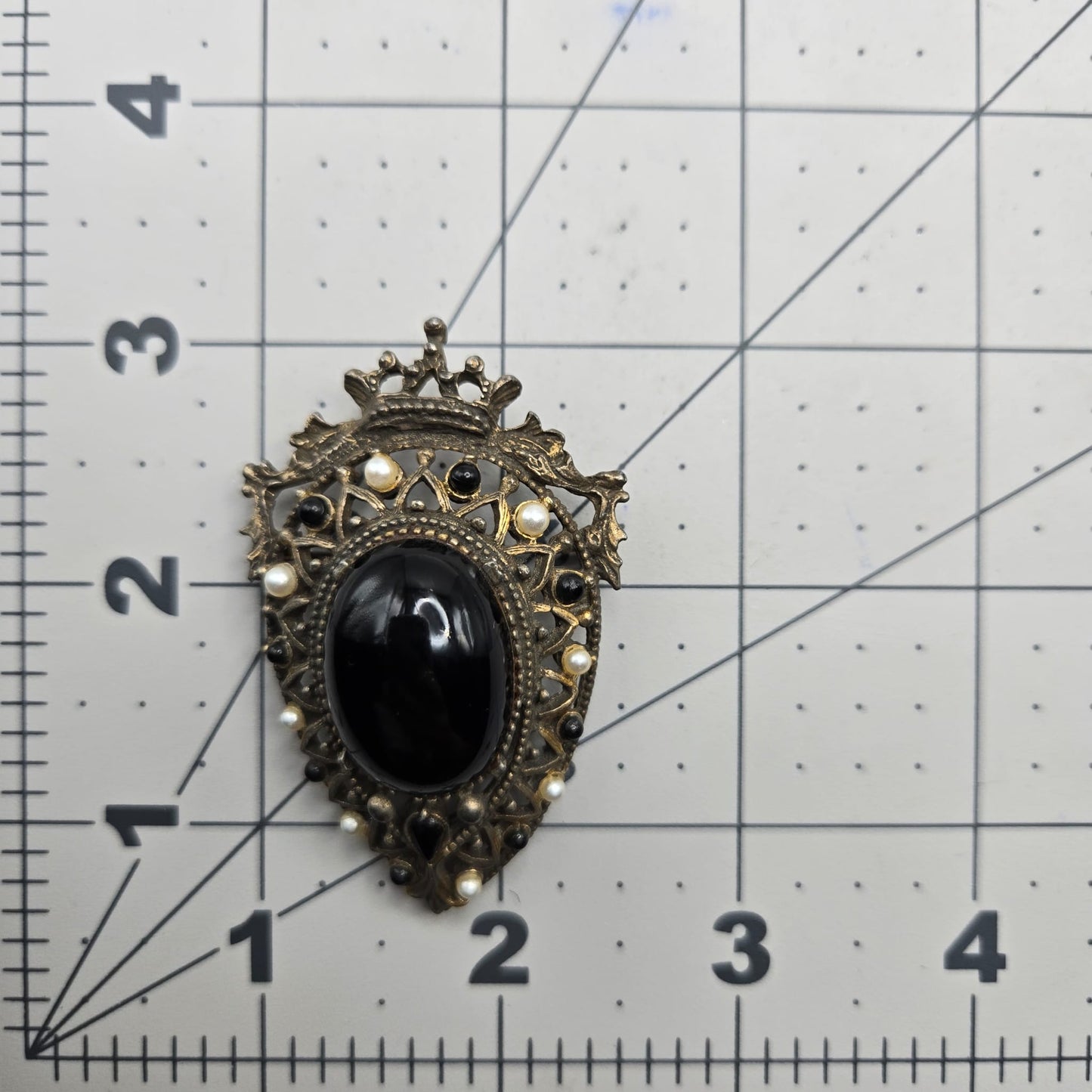 Vintage FLORENZA Rococo Cameo Crown, Antique Gold Tone Brooch pin