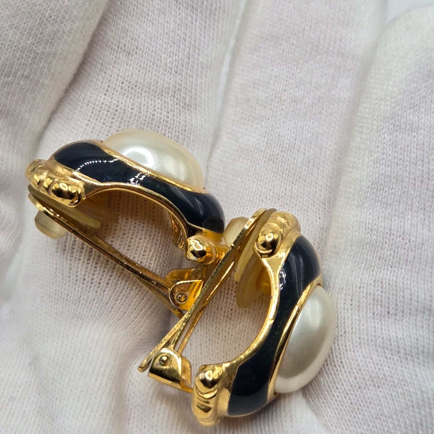 Vintage BURBERRY Navy Blue Enamel Clip Earrings with Faux Pearl, gold tone