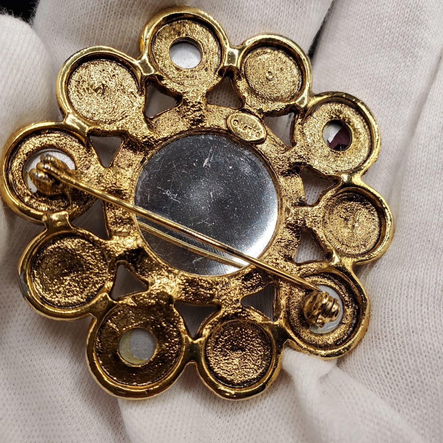 Vintage CRAFT Signed Flower Shaped Pin On Brooch