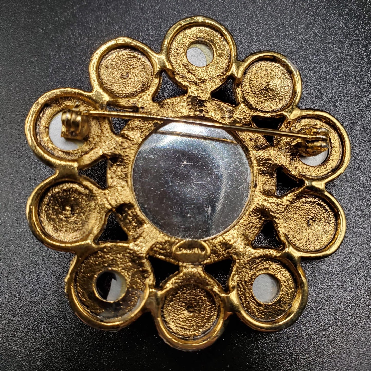 Vintage CRAFT Signed Flower Shaped Pin On Brooch