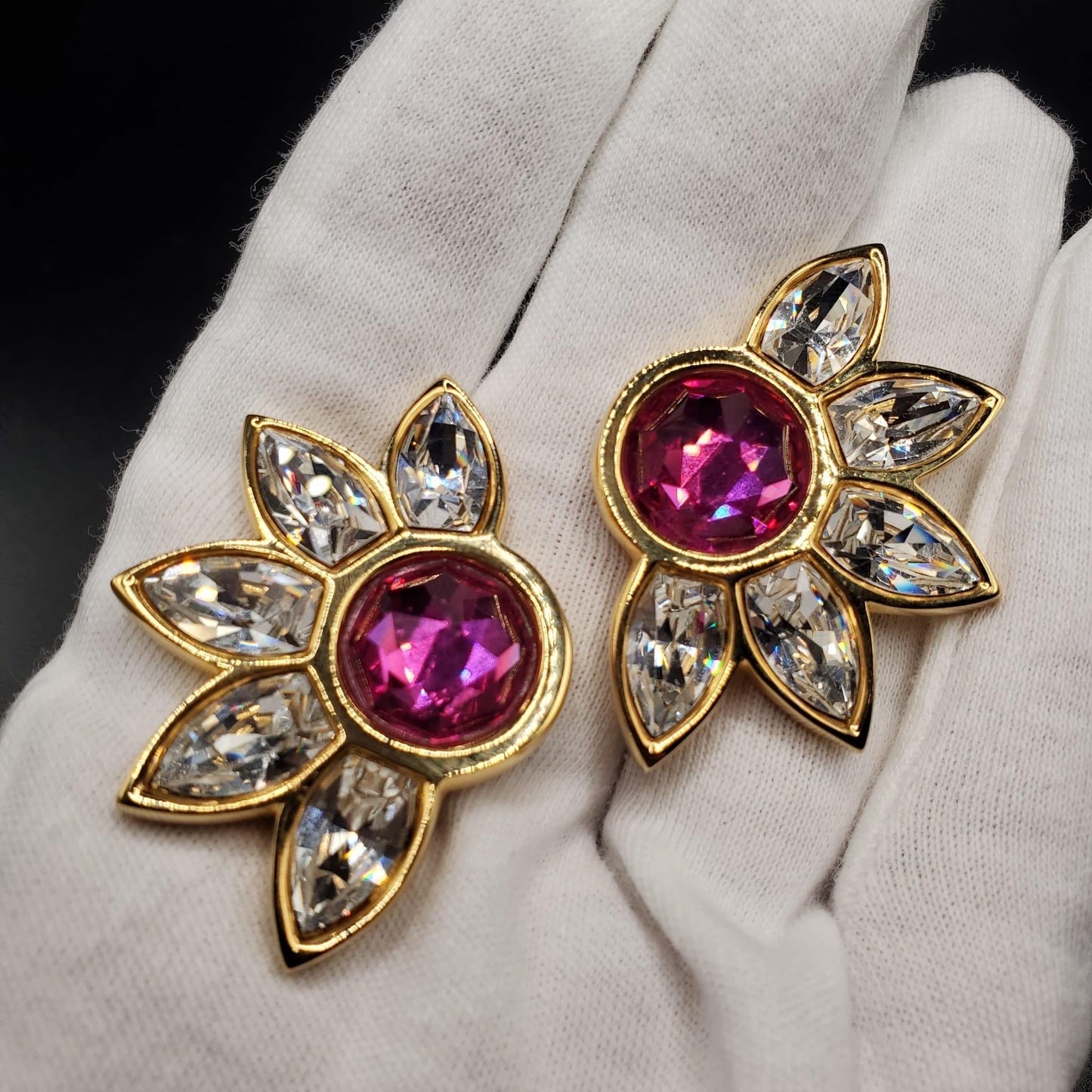 Vintage SWAROVSKI, Massive , Pink, Clear Crystals, Gold Tone Flower Clip On Earrings