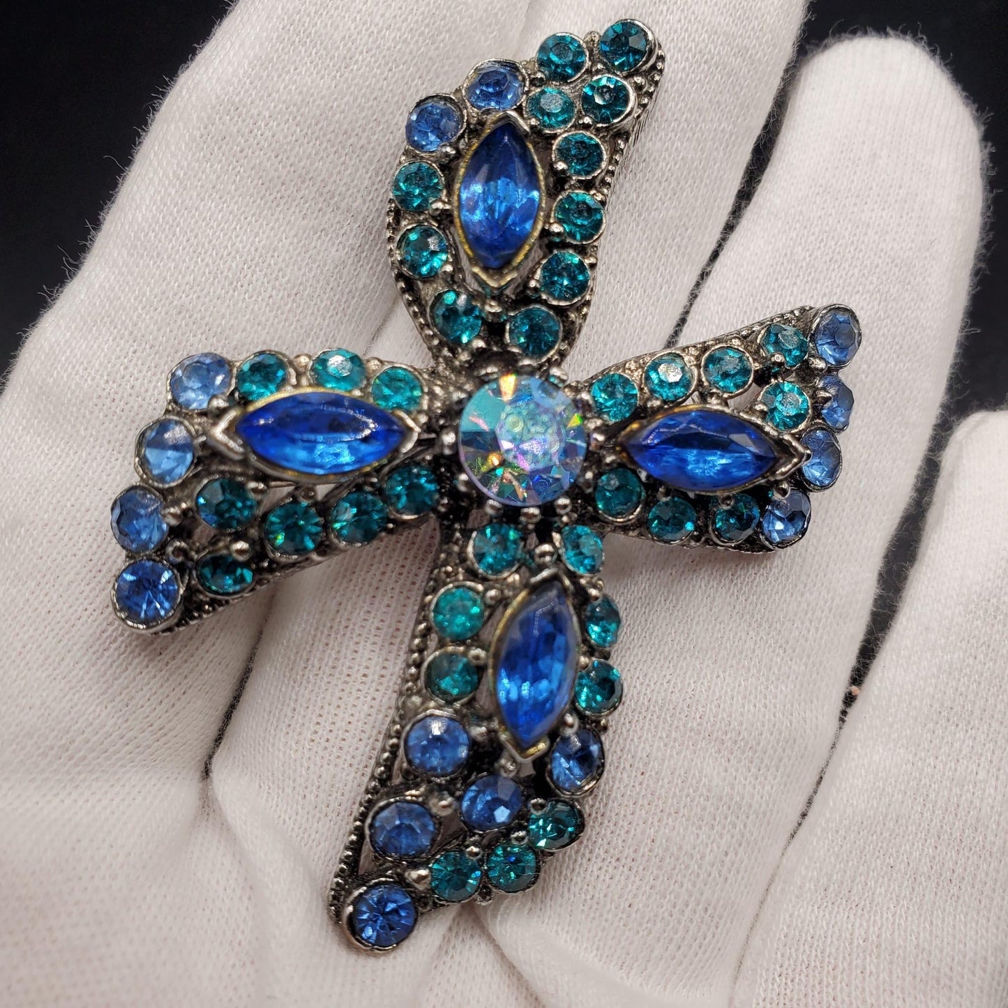 Vintage WEISS Signed Cross Teal & Aqua Blue Rhinestone Pin on Brooch