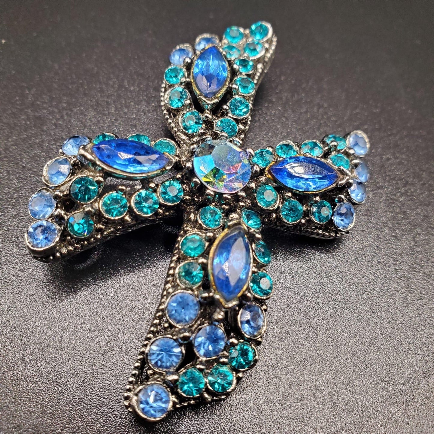 Vintage WEISS Signed Cross Teal & Aqua Blue Rhinestone Pin on Brooch