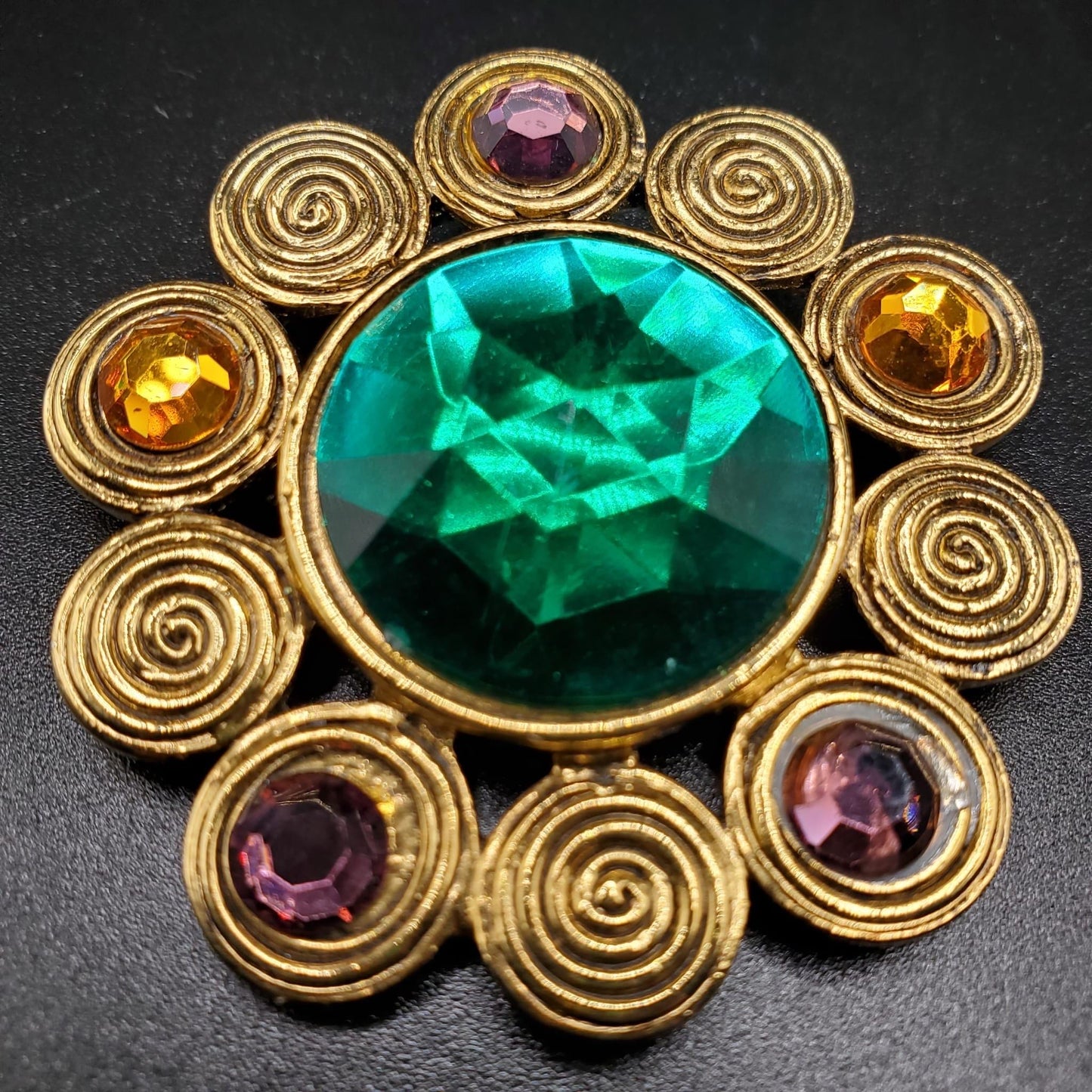 Vintage CRAFT Signed Flower Shaped Pin On Brooch