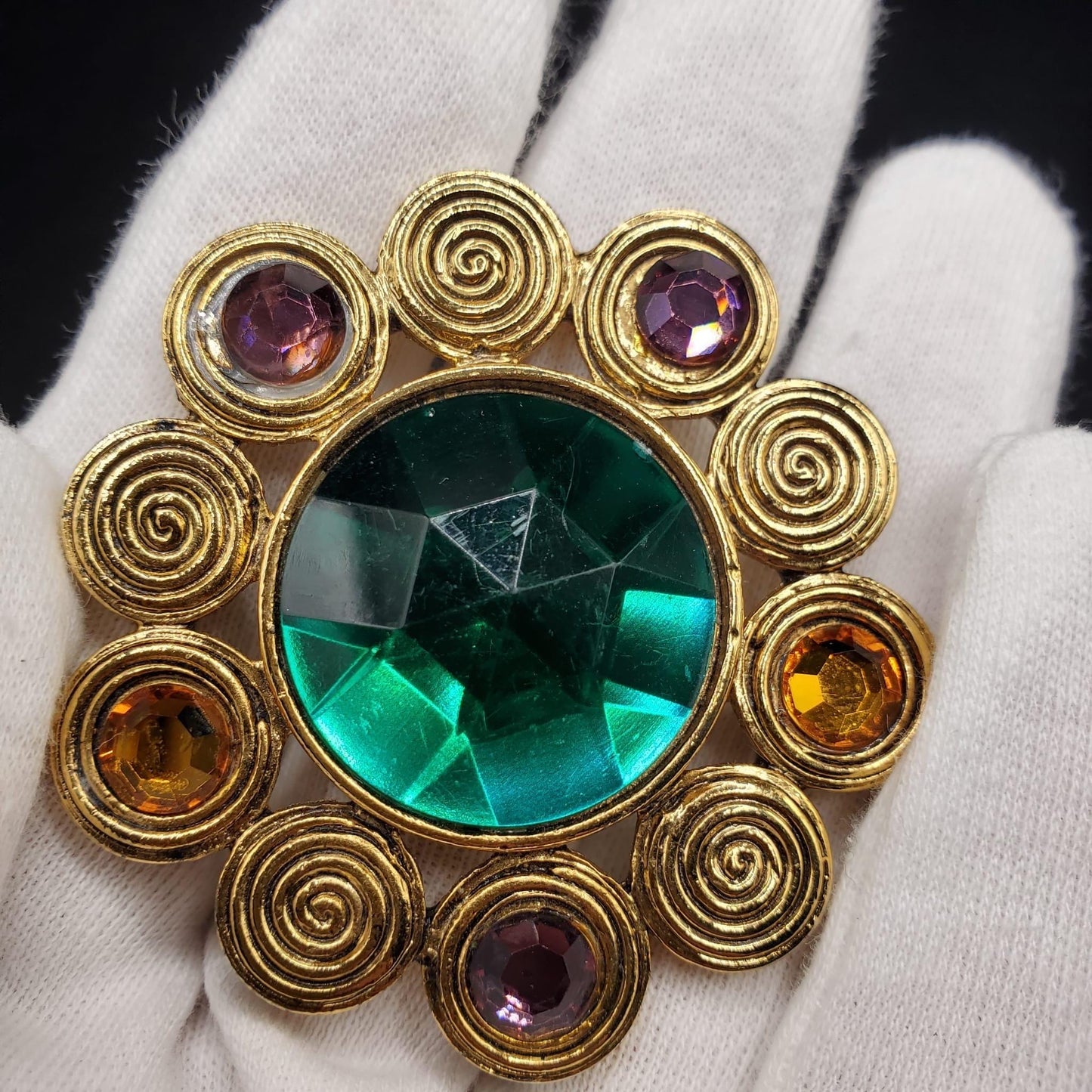 Vintage CRAFT Signed Flower Shaped Pin On Brooch