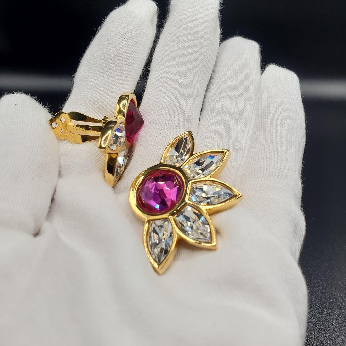 Vintage SWAROVSKI, Massive , Pink, Clear Crystals, Gold Tone Flower Clip On Earrings